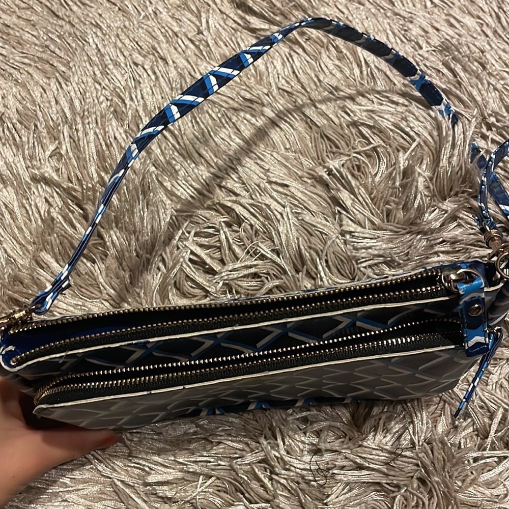 SCOUT Crossbody Purse - Picture 3 of 7